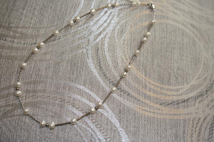 silver-&amp-pearl-necklaces-s1-4